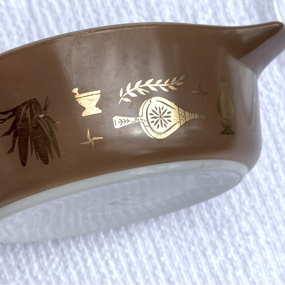 PYREX CASSEROLE BAKING Dish only EUC 6” x 1.5” 471 1 pt Early American Gold brow - Picture 2 of 8
